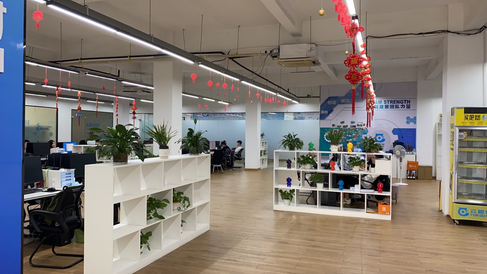 单位照片 (2).jpg