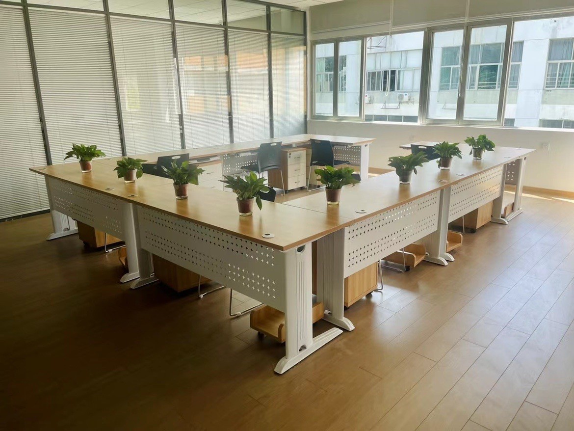 新办公室 (3).jpg