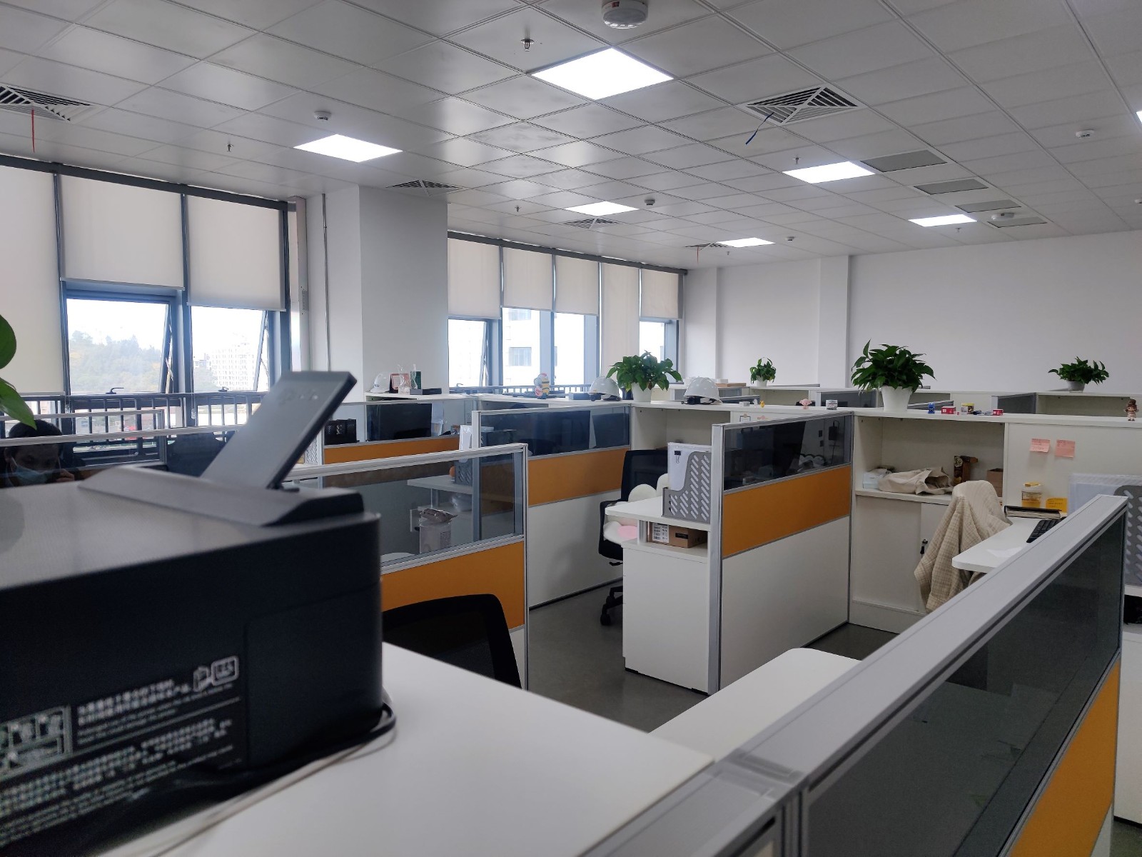办公室3.jpg